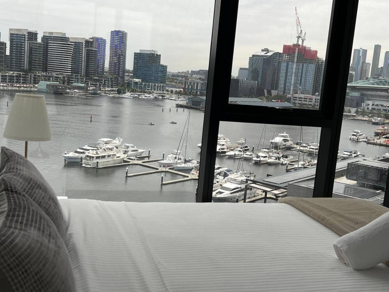 Pars Apartments - Collins Wharf Waterfront, Docklands Melbourne Exterior photo